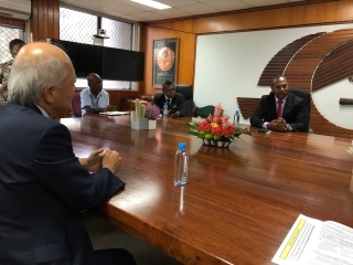 （1）会議中