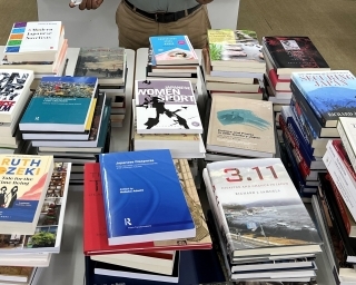 寄贈図書157冊